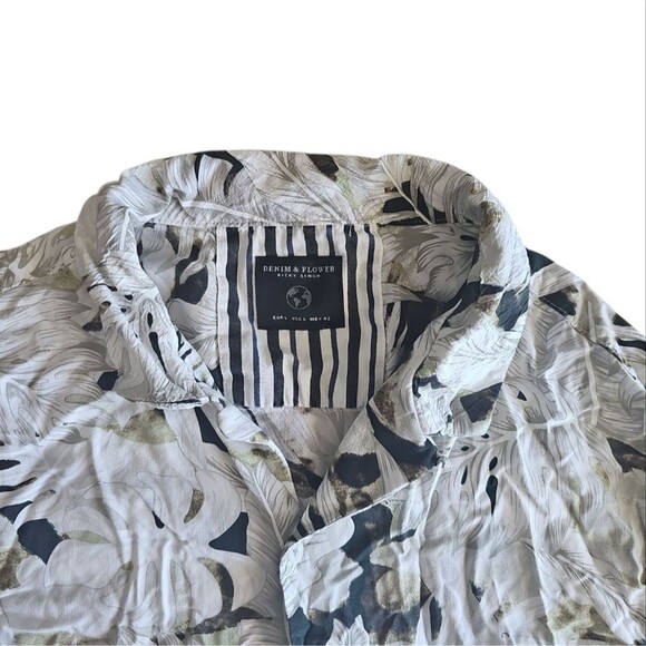 Denim + Flower Tropical Print Button Down Shirt Sz L Beach Resortwear Festival - Picture 3 of 16